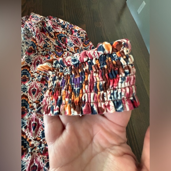 Evereve | Sonja Ikat Smocked‎ Blouse | 3/4 length sleeves lightweight | Size XS - Picture 7 of 11